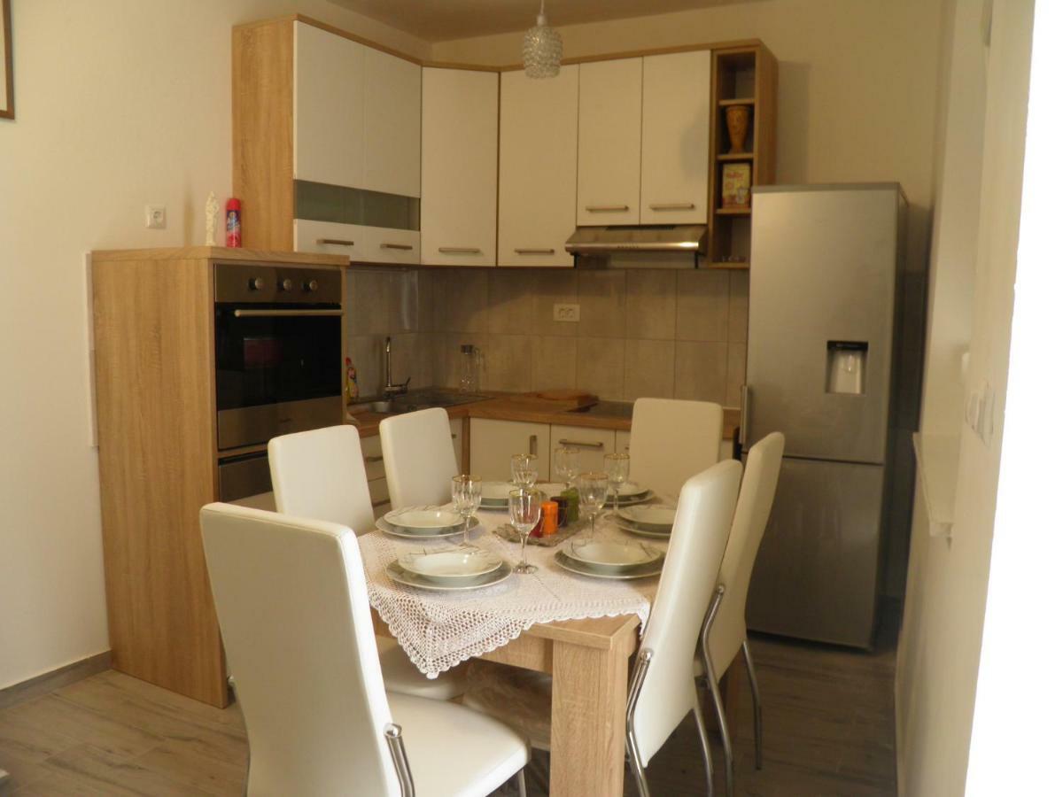 Apartment Dorothy Kaštela Esterno foto